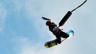 Extrembedingungen: Was sich in unserem Gehirn vor einem Bungee-Sprung abspielt haben Tübinger Wissenschaftler nun untersucht. (gemeinfrei)