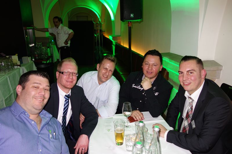 (v. l.) Thilo Pfau, Thikarp, Florian Donath, Ingram Micro, Björn Gerkens und Gerit Günther, Acer und  Dennis Müller, Ingram Micro (IT-BUSINESS)