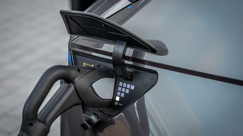 Auch E-Autos haben eine Starterbatterie.(Bild:  Hyundai Motor Deutschland GmbH)