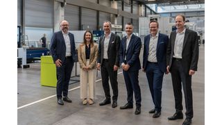  From left to right: Tom Schneider (Trumpf), Stefanie Frank (Siemens), Cedrik Neike (Siemens). Stephan Mayer (Trumpf), Yürki Voss (Siemens), Till Küppers (Trumpf) (Source: Siemens)