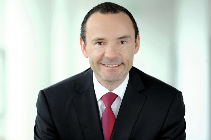 A new head for a new division at Siemens: Peter Herwecks leads the company's Process Industries and Drives division since October 2014. (Picture: Siemens)