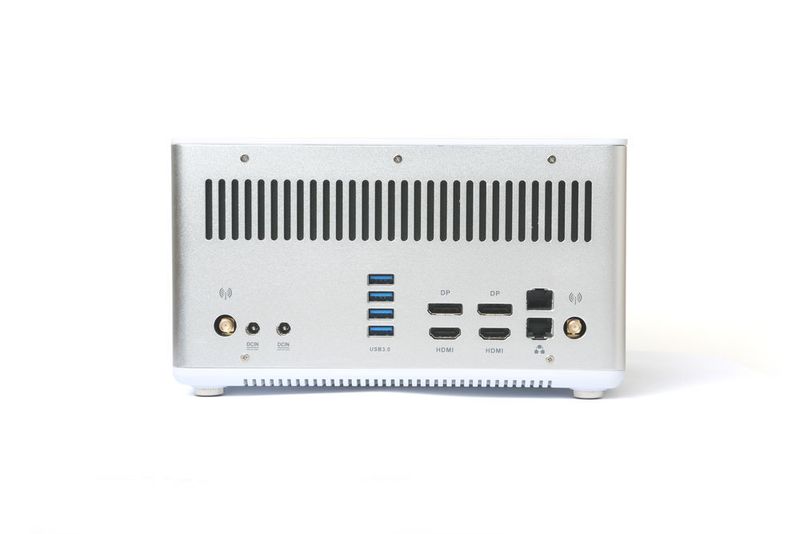 An zwei HDMI- und zwei DisplayPort-Ausgängen können bis zu vier Monitore angeschlossen werden. (Bild: Zotac)