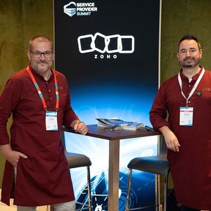 Heinz Seliger und Michael Meisen von Zoho Corp(Bild:  Werbefotografie Emme)