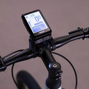 Das neue Display fällt mit drei Zoll kompakt aus, ist außerdem wahlweise abnehmbar oder lässt sich fest verschrauben. (Bild:  Yamaha)