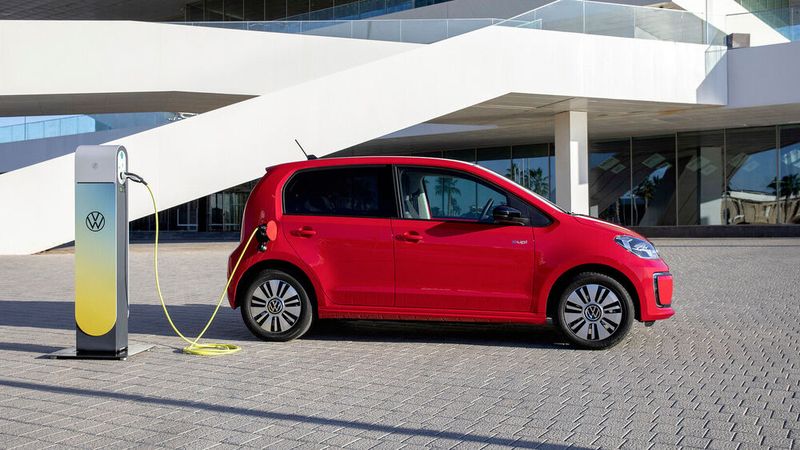 Innerhalb weniger Monate steigt die Bereitschaft zum Kauf eines E-Autos in Deutschland auf 22 Prozent.(Bild:  Volkswagen AG)