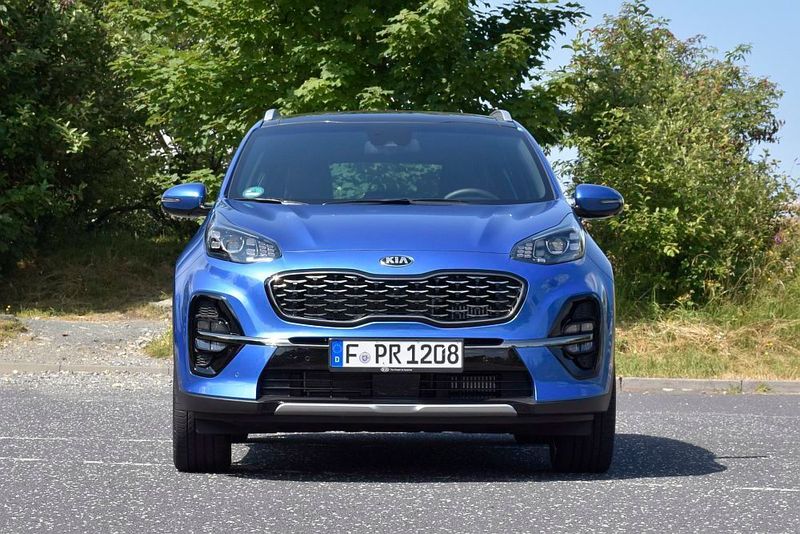 Die sportliche Variante GT-Line verfügt über ein eigenständiges Muster im Kühlergrill. (Jan Rosenow)