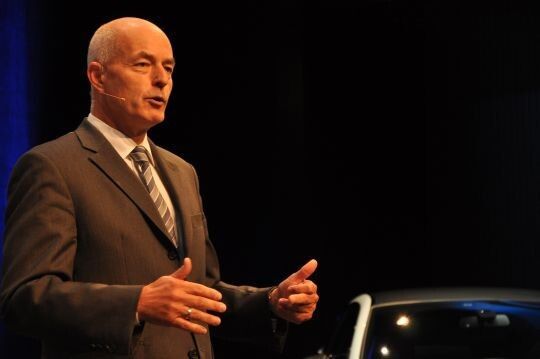 Vertriebschef Karsten Engel hieß die BMW-Partner willkommen: „Natürlich freut es mich auch, wenn sie viele Autos verkaufen, aber heute geht es um ihre Stärken im Servicegeschäft.“ (Foto: Richter)