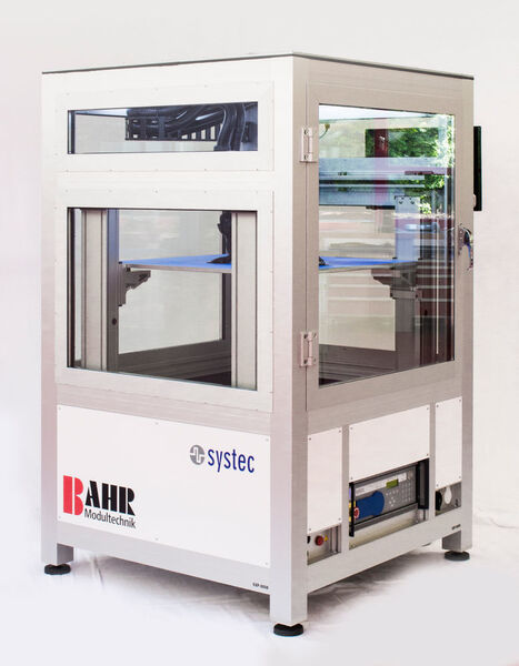 Der neu entwickelte inv3nt 3D-Drucker fertigt auch großformatige Objekte mit hoher Präzision im Schmelzschichtverfahren an (BAHR)