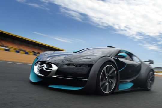 Aufbruch in die Moderne: Das zweite Jahrzehnt des dritten Jahrtausends könnte den Durchbruch der Elektrofahrzeuge bringen. (Citroën)