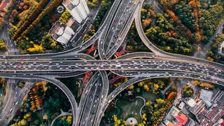 Automatisierte Personenzählungen, Smart Parking und Gebäudeüberwachung: All diese Smart-City-Lösungen sollen mithilfe von Conrad-Connect verwaltet, visualisiert, überwacht und automatisiert werden. (Bild: gemeinfrei)