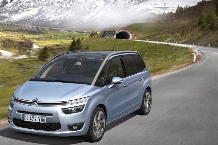 Mit der Motorisierung Blue HDi ist der Grand C4 Picasso der erste Citroën, der mit seinen CO2-Emissionen der Euro-6-Norm entspricht. Dazu trägt ein SCR-Modul (SCR = selektive katalytische Reduktion) bei. (Foto: Citroën)