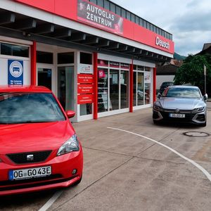 Für Mitarbeiter und Lehrlinge steht ein Fahrzeug – derzeit ein Seat Mii Electric (im Bild) – zur Verfügung.(Bild:  Diehl – VCG)