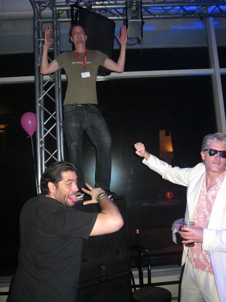 Timo Kusian, Markensturm, Felix Bechmann, Label-the-cable und Marc Riemen, Rieberg rocken das Haus. (Vogel IT-Medien)