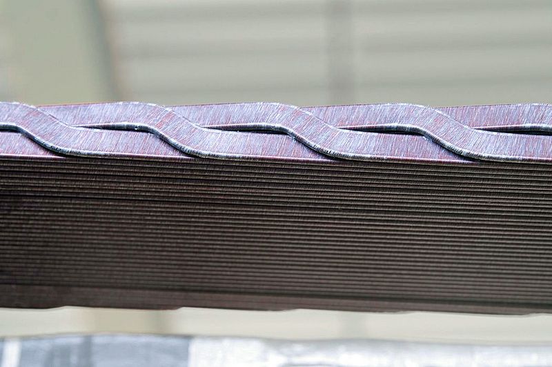 1912: Der Roebelstab aus verdrillten, isolierten Kupferstreifen revolutionierte den Bau von Generatoren und großen Elektromotoren. (Bild: Partzsch Elektromotoren)