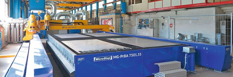 Die Firma WERNER Fercher AG hat in eine Plasmaschneidanlage aus der MG-Baureihe investiert. Ausgestattet ist sie mit einem R5-Plasma-Rotator, einem 2D-Autogenbrenner und einem vollautomatischen Bohrsupport. Die Arbeitsfläche der Anlage ist 7500 x 3500 mm.(Bild:  Fercher)