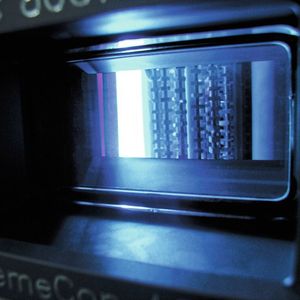 Blick in ein HIPIMS-Plasma: Das weiterentwickelte Sputterverfahren wird für die Beschichtung von Präzisionswerkzeugen immer beliebter.