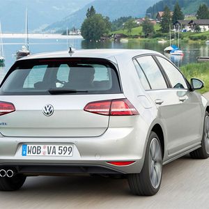  Hier kombiniert der Automobilhersteller im Kleid des Golf einen 1,4-Liter-Turbobenzindirekteinspritzer mit 110 kW/150 PS mit einem Elektromotor, der 75 kW/102 PS leistet.(Foto:  Volkswagen)
