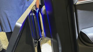 Gentex hat zusammen mit Technologiepartner Solace den drahtlosen Energie- und Datentransfer an einer Autotür demonstriert. (Bild: Tau)