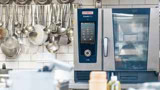 Nachdem die Produktion und viele Produkte bereits digitalisiert sind, will der Kochsystemhersteller Rational mit einem weiteren Projekt nun auch mehr Transparenz in die Customer Journey bringen, während die Kunden von individuellen Einkaufserlebnissen profitieren sollen. (Bild: Rational AG)