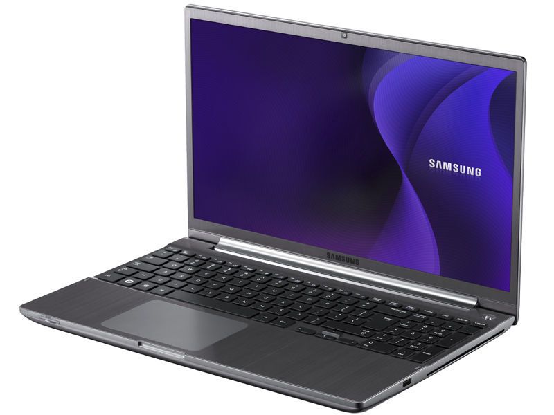 Die Ultrabooks der Serie 7 Chronos von Samsung haben Displays mit 13,3 und 15,6 Zoll Diagonale und dünnen Rahmen. (Archiv: Vogel Business Media)