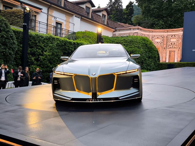 Die hinterleuchtete BMW-Niere ist jedenfalls ein Blickfang (Bild: SP-X/Mario Hommen)