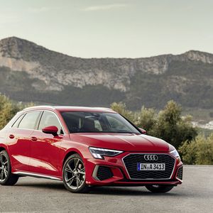Der Audi A3 konnte sich im Ranking den achten Platz sichern. Seine Beliebtheit hat im Vergleich zu 2020 um einen Prozentpunkt abgenommen.(Bild:  Audi AG)