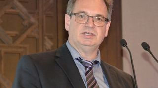 Werner Prange wurde auf der Jahreshauptversammlung zum Präsidenten des Mazda-Händlerverbands wiedergewählt.  (Mauritz)