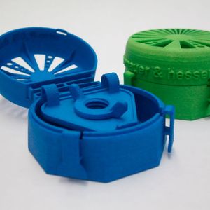 Das Ötisheimer Unternehmen Hasenauer & Hesser setzt hierfür auf Serie sowie Kunststoff-Funktionsteile, die mittels SLS (Selektives Lasersintern) gefertigt werden.