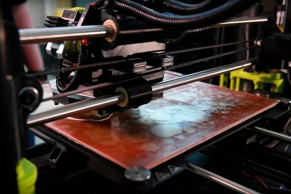 US-Armee und Marines entwickeln gemeinsam ein System, mit dem sich Drohnen auf einem 3D-Drucker bedarfsgerecht binnen 24 Stunden herstellen lassen.  (David McNally, army.mil)