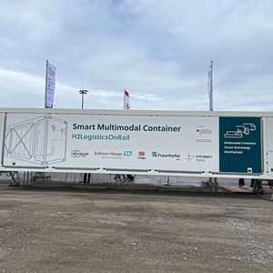 Endress+Hauser entwickelt im Rahmen eines öffentlich geförderten Projektkonsortiums einen MEGC-Container, der neue Maßstäbe im sicheren und effizienten Wasserstofftransport setzt.(Bild:  Endress+Hauser)