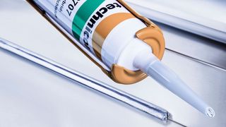 So unterschiedlich die Anwendungsgebiete und zu verklebenden Materialien, so unterschiedlich die verschiedenen Klebstoff-Technologien.  (Ruderer)