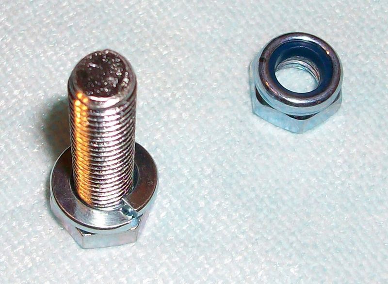 Chemische Schraubensicherungen, so genannte anaerobe Klebeverbindungen, bieten bei richtiger Anwendung viele Vorteile gegenüber der mechanischen Sicherung. (Bild: Henkel)