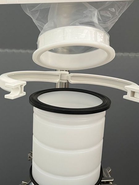 Konventionelle Standard Tri-Clamp Schnittstelle  (Bild: Rommelag)