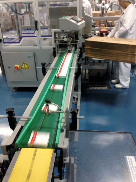 Im Pilotprojekt für den brasilianischen Pharmazeuten Libbs werden Arzneimittelverpackungen für ein echtes Track & Trace serialisiert. (Bild: Atlantic Zeiser)