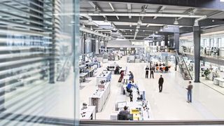 Bürkert not only supplies a wide range of different components from valves to flow meters, but also develops made-to-measure fluidics solutions in its Systemhaus innovation hubs. (Bürkert)