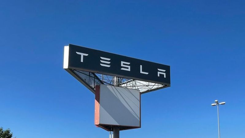 Tesla will weiter wachsen. Elon Musk bastelt dazu an weiteren Baureihen. Eine davon soll bereits 2025  starten.(Bild:  Grimm – VCG)