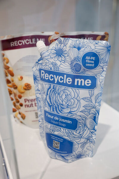 So sieht recycelbare Verpackung, die aus nur einer Kunststoffsorte besteht. Der Trend geht aber auch hin zu Kunststoffen, die biologisch abbaubar sind und somit quasi kompostierbar. (Messe Düsseldorf / C. Tillmann)