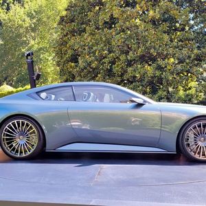The BMW Alpina Vision is 17 feet long (Source:  SP-X/Mario Hommen)