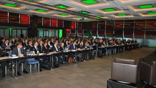 268 Personen waren zur Mitgliederversammlung des Skoda-Händlerverbands nach Berlin gekommen.  (Foto: Joachim von Maltzan)