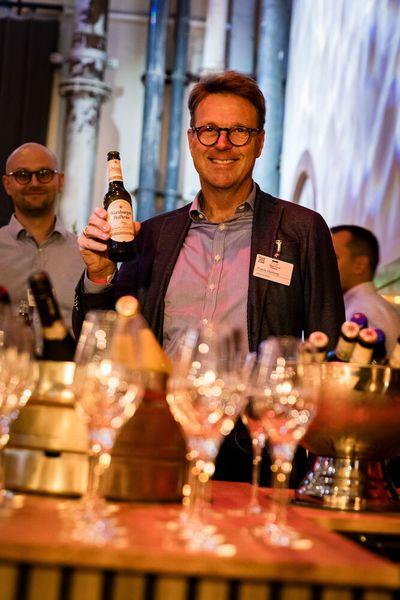 Auf eine gelungene Abendveranstaltung! (Bild: Stefan Bausewein)