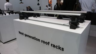Thule hat auf der Automechanika seine nächste Generation an Dachträgern vorgestellt, die in den nächsten zwei Jahren auf den Markt kommen werden. (Bild: Schreiner/»kfz-betrieb«)
