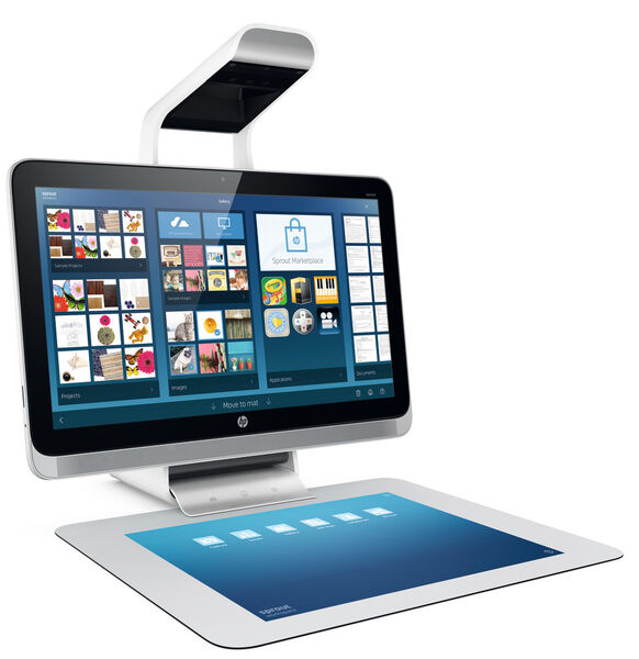 HP verzichtet beim Sprout auf eine herkömmliche Tastatur. Sie wird durch ein 20-Zoll-Touchpad ersetzt, das auch als Projektionsfläche für den Beamer in dem Arm über dem Touch-Monitor dient. (Bild: HP)