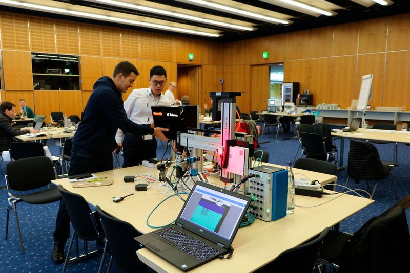 Die Start-ups hatten 48 Stunden Zeit, ihre Ideen zu entwickeln und umzusetzen.  (K.Juschkat/elektrotechnik)