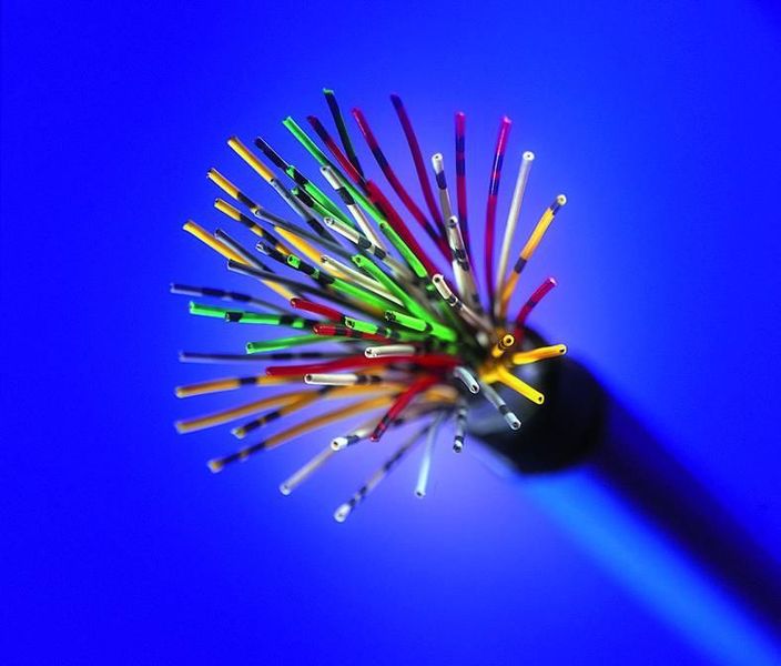 Die Fertigung von Kabeladermaterialien aus Weich-PVC-Granulaten ist eines von vielen Arbeitsfeldern der Polymer-Chemie.  (Bild: Polymer-Chemie)