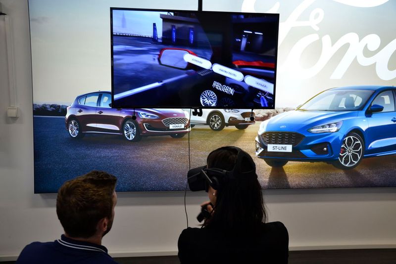 Mithilfe der neuen virtuellen Techniken ist es möglich, die Fahrzeuge individuell zu konfigurieren.  (Bild: Mauritz/»kfz-betrieb«)