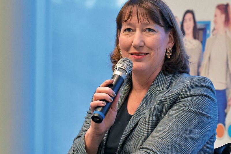 VDA-Präsidentin Hildegard Müller hält die Neuausrichtung des Verbands für erforderlich, um auf die Transformation der Automobilbranche besser reagieren zu können.(Bild:  Andre Laaks, RWE)