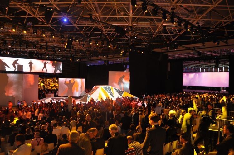 Als Veranstaltungsort wählten die Franzosen die Messehallen in Lyon. (Foto: Richter)