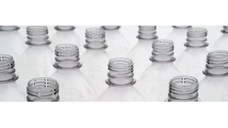 Transparente PEF-Flaschen. Hersteller setzen große Hoffnungen auf Polyethylenfuranoat (PEF), das zu 100 % aus pflanzlichen Rohstoffen produziert wird. (Avantium)