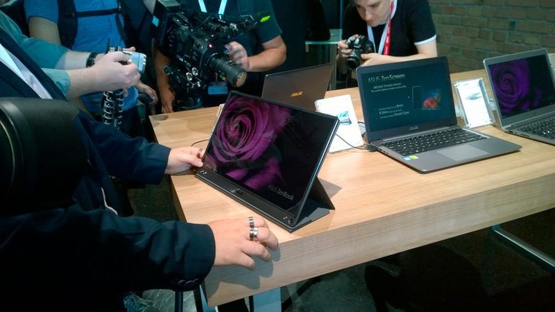 Der externe 15,6-Zoll-Monitor Zenscreen MB16AC. Das Full-HD-Display wird über USB-Typ-C angebunden. (Vogel-IT Medien)