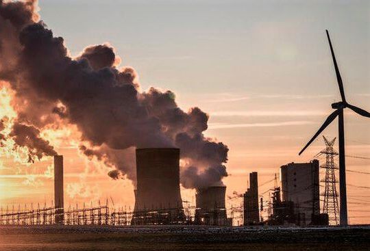 Not amused ist die deutsche Industrie über die Klimapläne der EU-Kommission, wie dpa meldet. Man warnt dabei vor allem vor einem europäischen Alleingang.(Bild:  ap)
